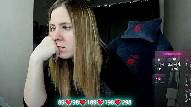 Olivia_Munk's cam snapshot