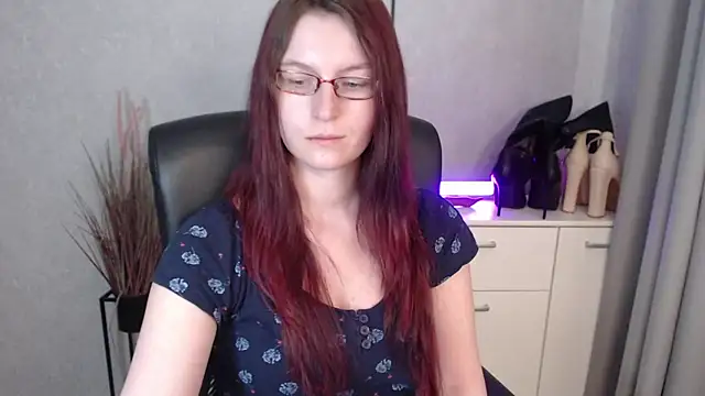 emmaxDelight's cam snapshot