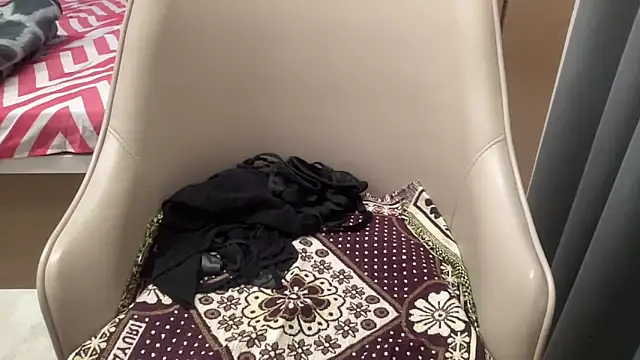 sassypooja live sex cam