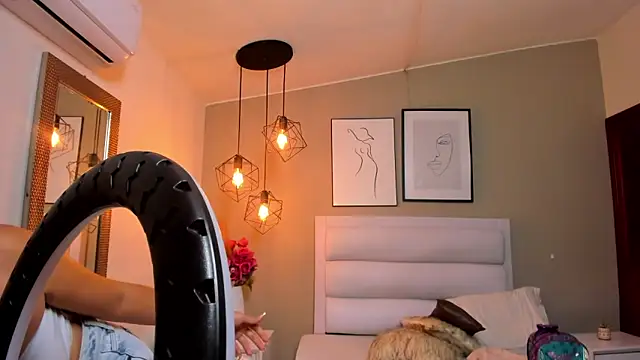 Salome_Girl23's cam snapshot