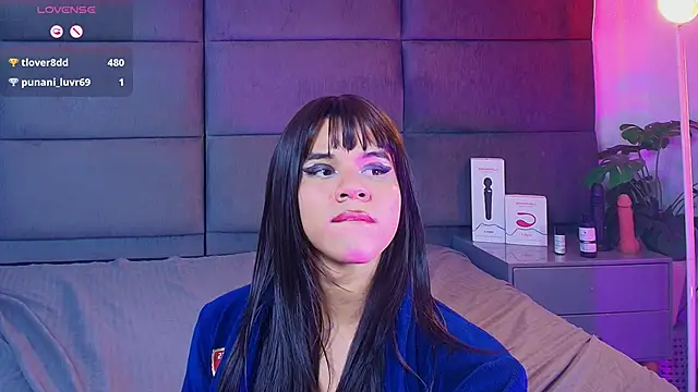 Slenna_Moon live sex cam