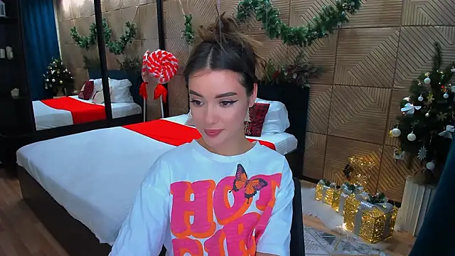 PutOnRepeat's cam snapshot