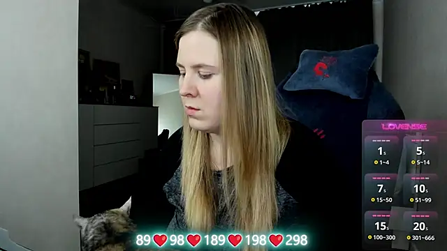 Olivia_Munk's cam snapshot