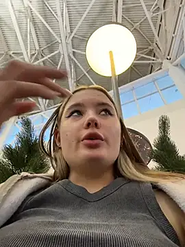 VineraSweet's cam snapshot