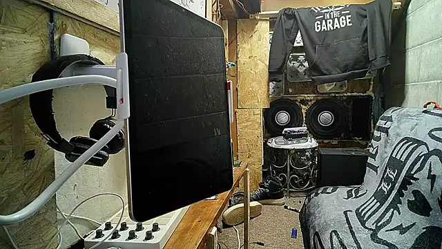 8point5guy live sex cam