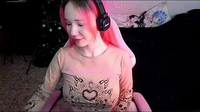 Maya_Viola's cam snapshot