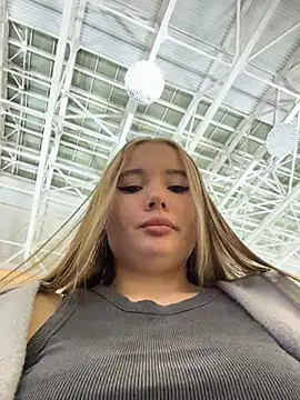 VineraSweet's cam snapshot