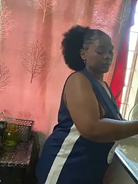 Thickqueenxxx live sex cam