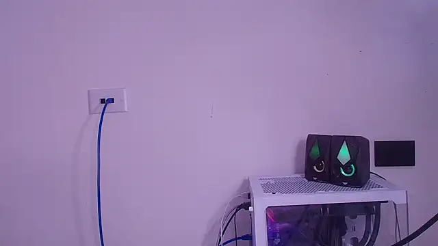 abbyrouss_'s cam snapshot