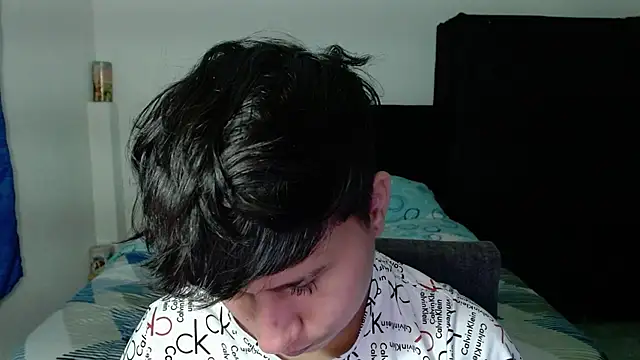 Im_Milan_Rs's cam snapshot