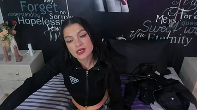 HornyRouse_'s cam snapshot