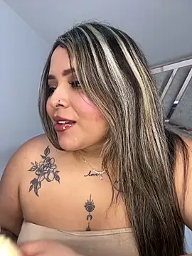 ashley-swift-'s cam snapshot