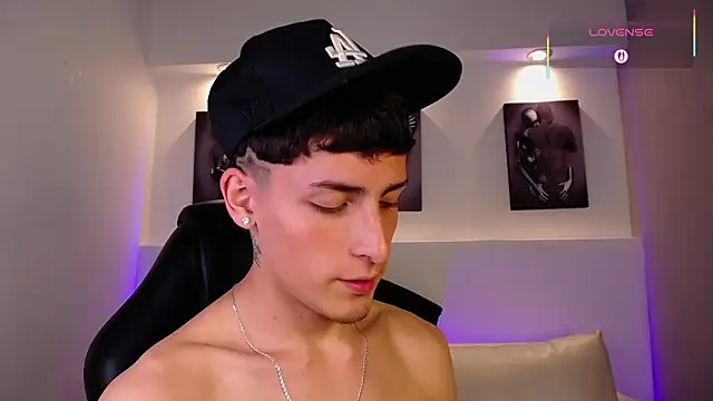 MateoMitchell live sex cam