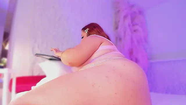 ArticaBelle's cam snapshot