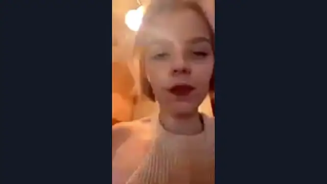 Scarlet_cat's cam snapshot