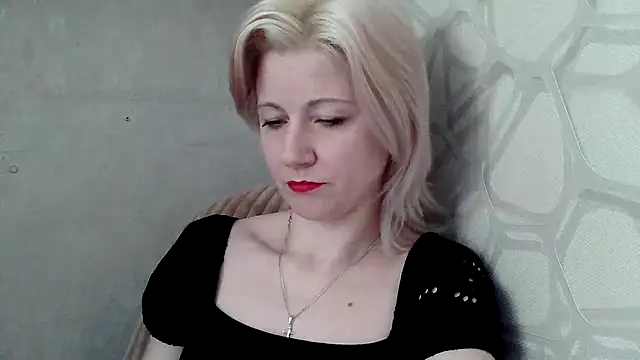 Kitti-Ellison's cam snapshot