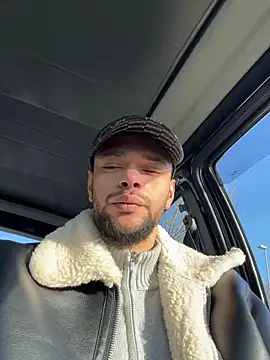 Lionayowe live sex cam