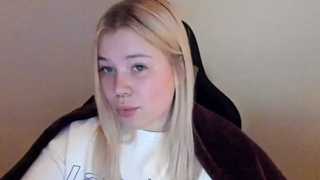 Lulu_Di's cam snapshot