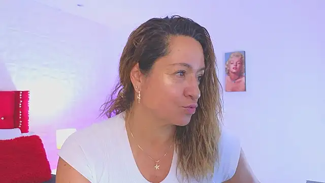 weet_Evans___'s cam snapshot