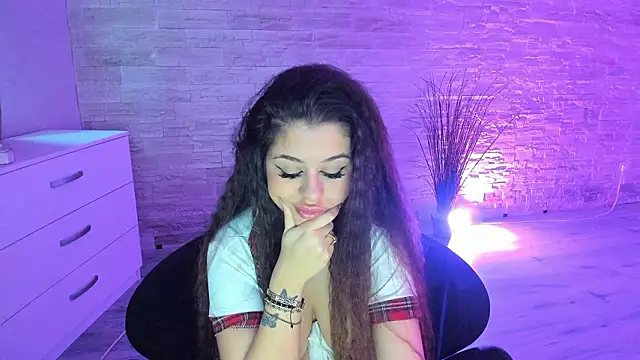 BellaNoir_'s cam snapshot