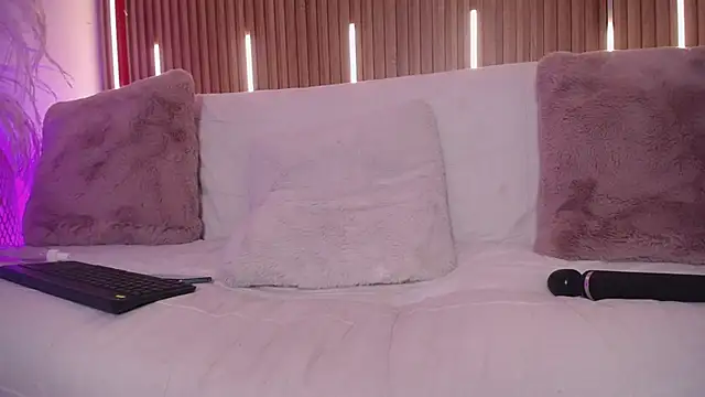 MylaDreams live sex cam