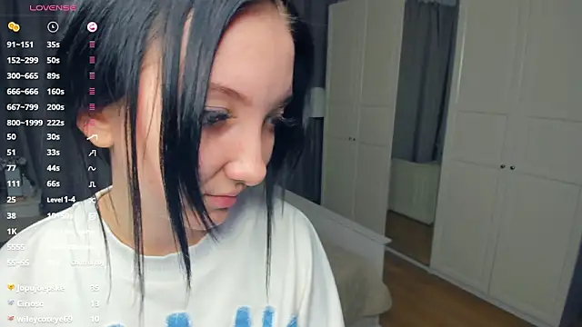 RoxanneComisky's cam snapshot