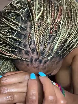 CurvyDesire1's cam snapshot