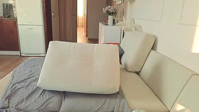 KristineEsme's cam snapshot