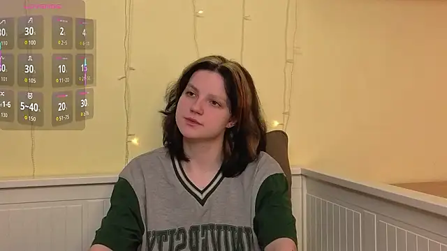 LatinaHuguenin's cam snapshot