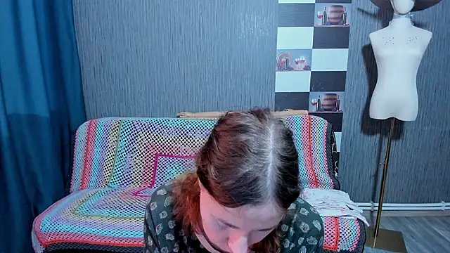 pa1e_pr1ncess's cam snapshot