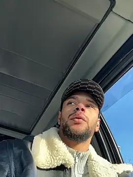 Lionayowe live sex cam