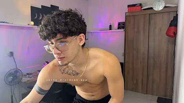 Kisan_Smith live sex cam