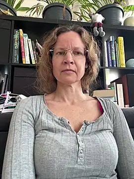 AnnikaRose live sex cam