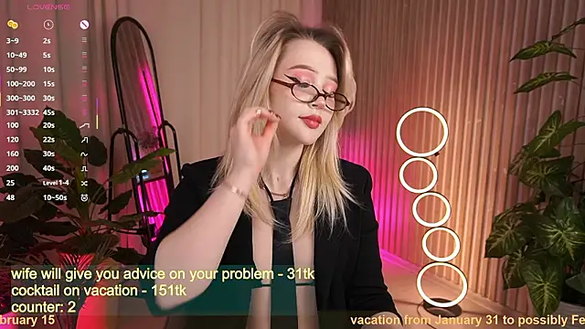 LauraWifeness's cam snapshot