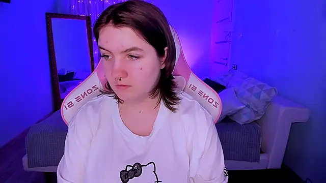 lovelyy_julia's cam snapshot