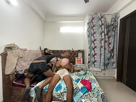 avnikaur's cam snapshot