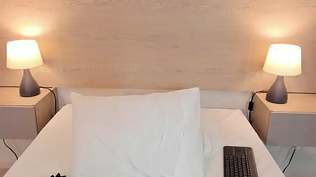 dolleyes10's cam snapshot