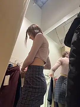 DollyTall's cam snapshot