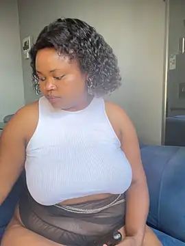 Curveysinaa's cam snapshot