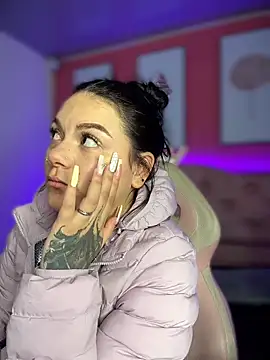 Megaan__More's cam snapshot