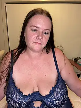 carinabro10's cam snapshot