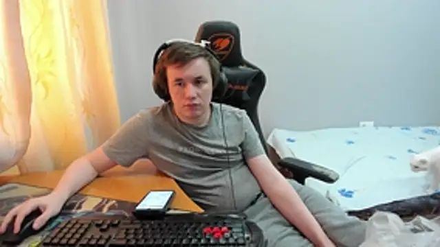 iliaskrislove live sex cam