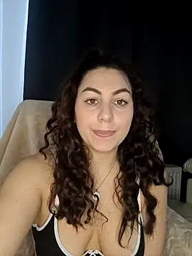 AbellaDesire live sex cam