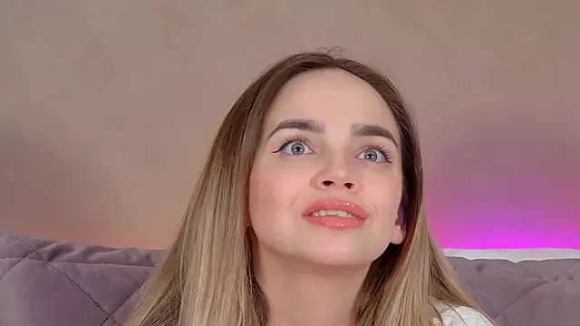 AnitaVenture's cam snapshot