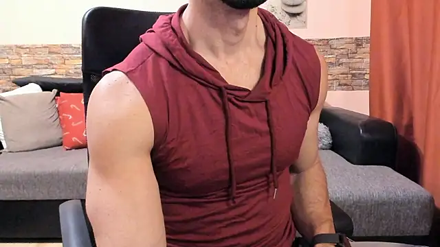 HotHunkTrainer live sex cam