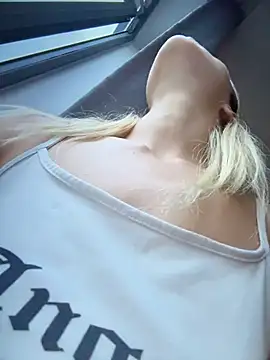 -Sexy_Barbie-'s cam snapshot