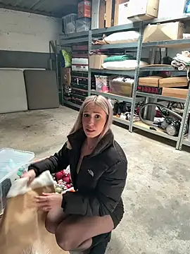 lola_tentatiion's cam snapshot