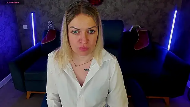 AnnaRayy's cam snapshot