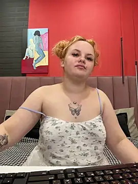 PamelaLloyd's cam snapshot