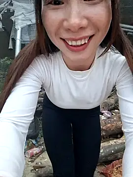 Adela-222's cam snapshot